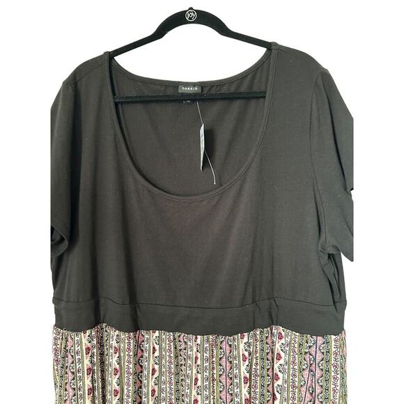 Torrid Dress Womens Size 4 Black Floral Scoop Neck Pockets Short Sleeve Pockets - Picture 2 of 16